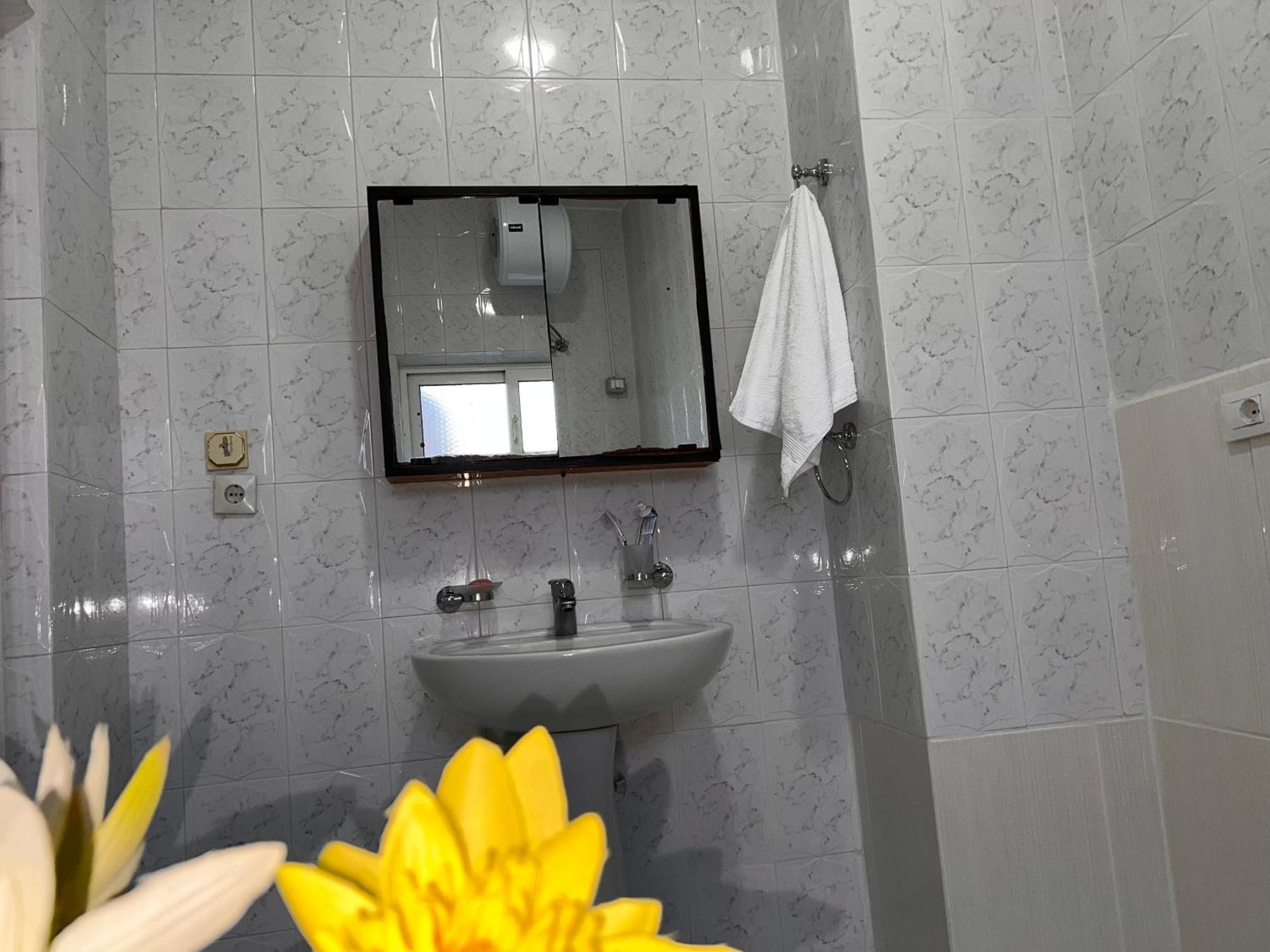 Berat Private Room In Haxhialiu Villa Exterior foto