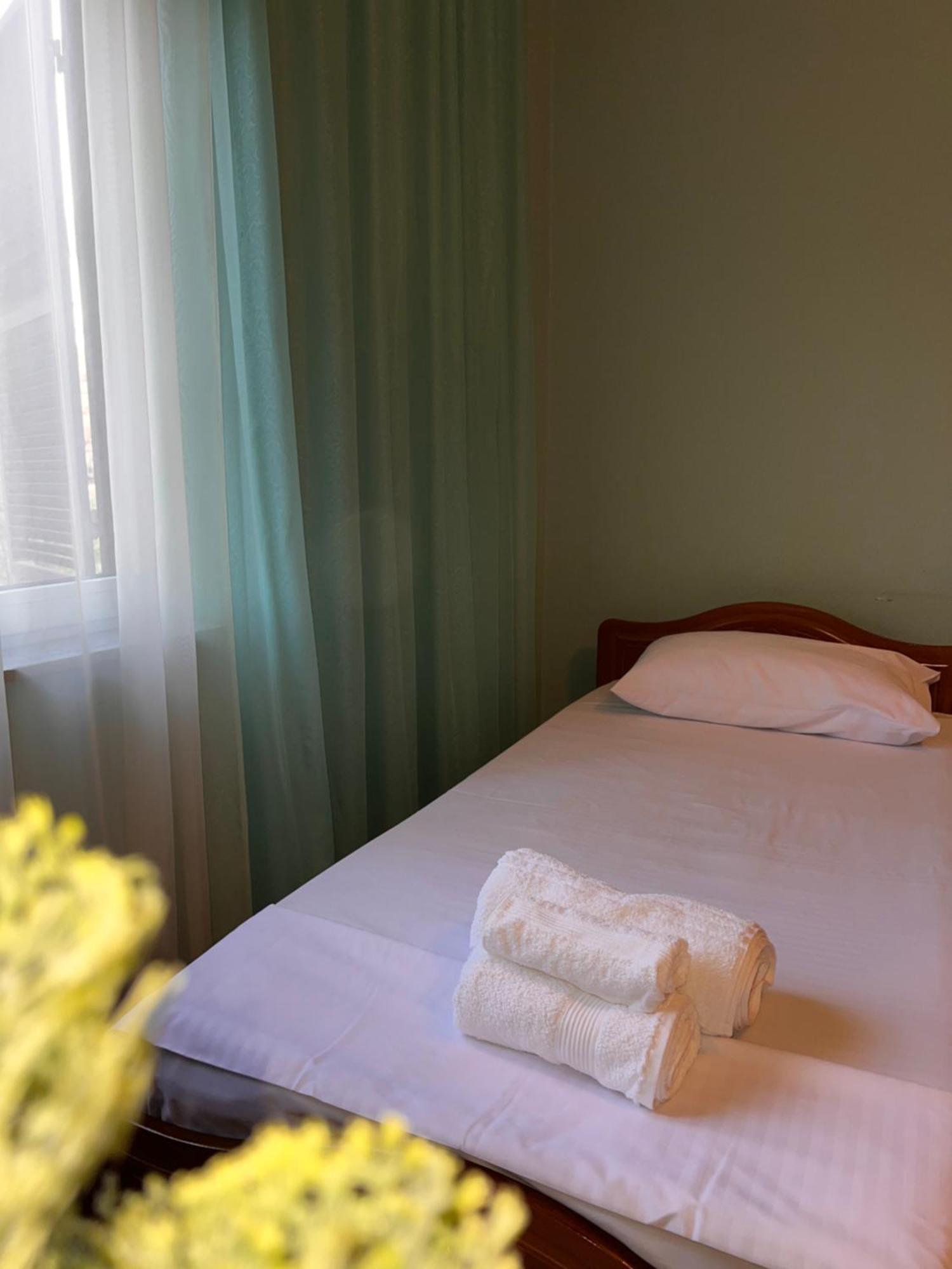 Berat Private Room In Haxhialiu Villa Exterior foto